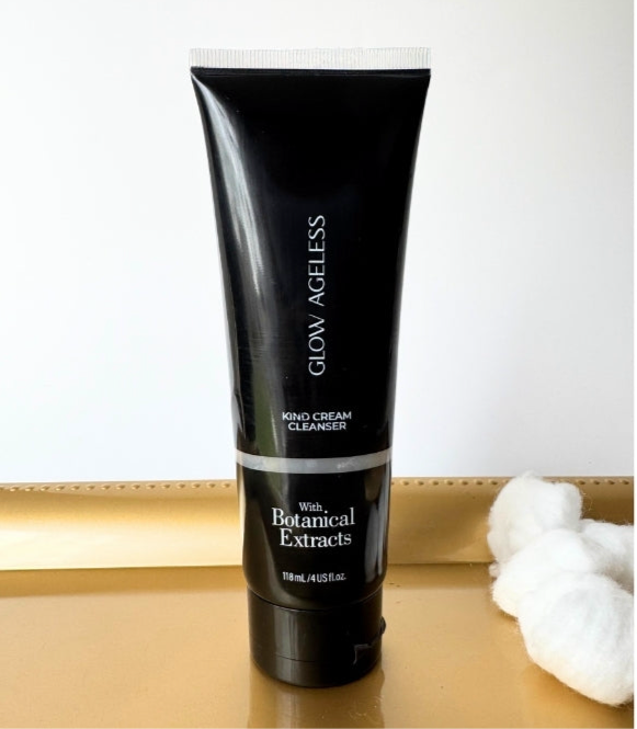 GLOW AGELESS KIND CREAM CLEANSER